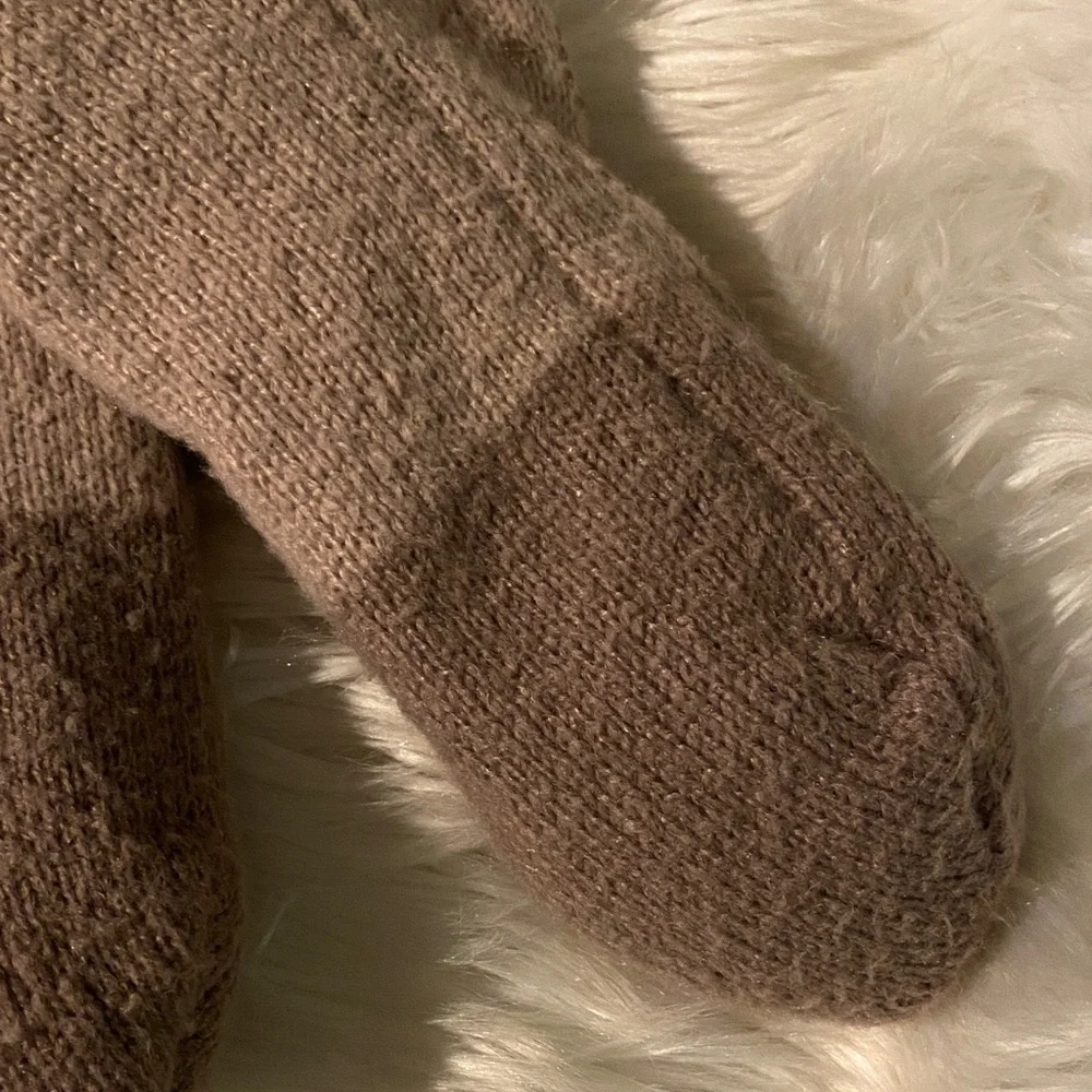 Cozy Two-Tone Fuzzy Socks in Cream and Taupe